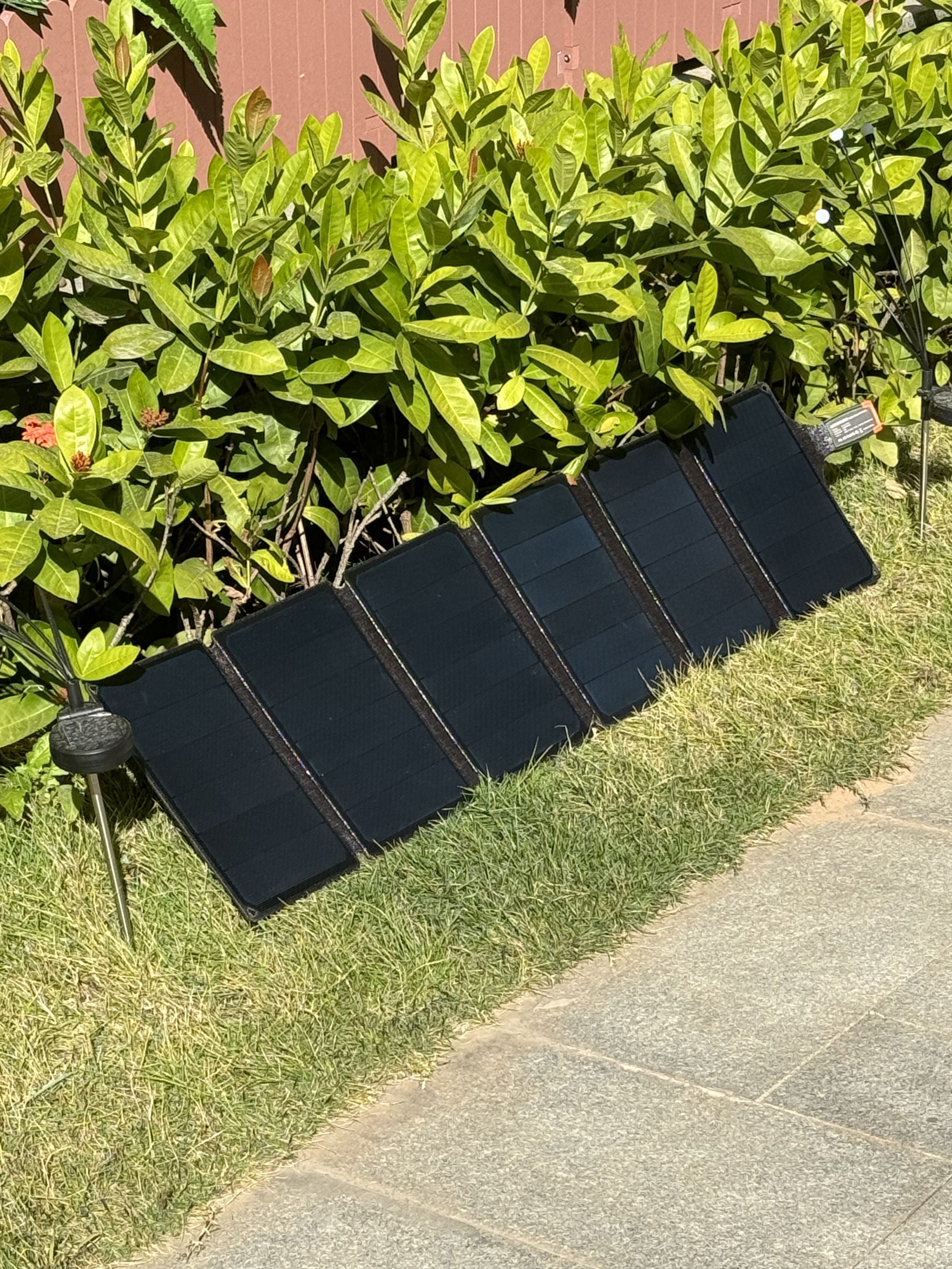 LMENGER 56W USB Solar Panel: Your Ultimate Outdoor Charging Companion