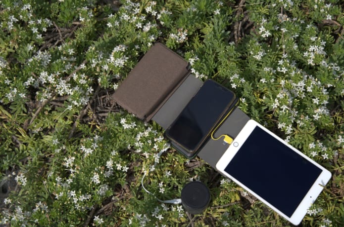 SolarBar   Solar Wireless Charger 10000mah Detachable Charger Built-in 3 in 1 Charging Cable